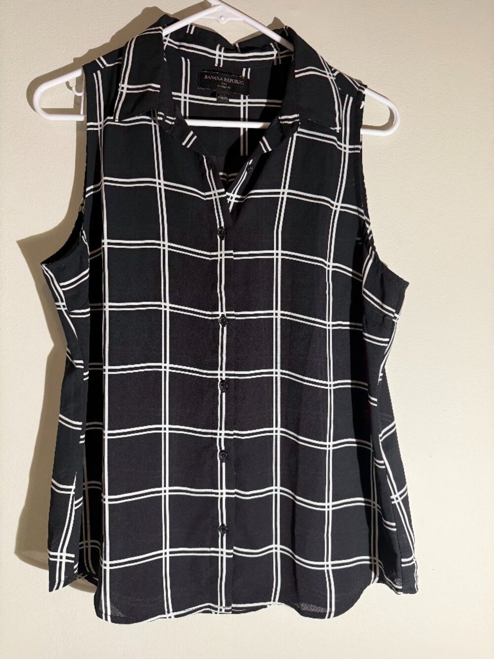 Banana Republic Black White Windowpane Plaid Sleeveless Button Down Blouse | MP